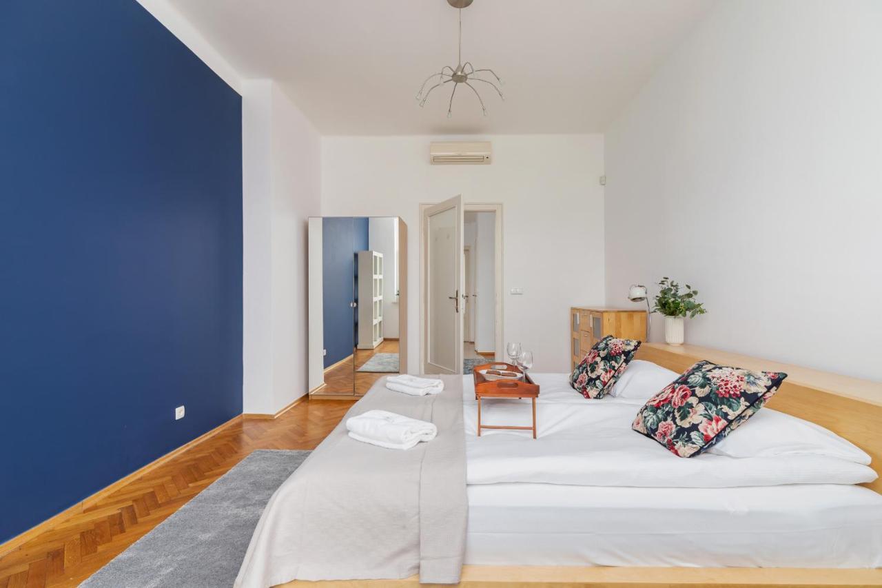 Slowacki Avenue Family Apartments Cracow By Noclegi Renters Krasków Exterior foto