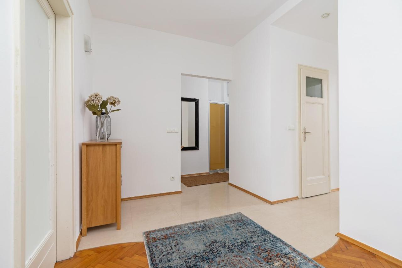 Slowacki Avenue Family Apartments Cracow By Noclegi Renters Krasków Exterior foto